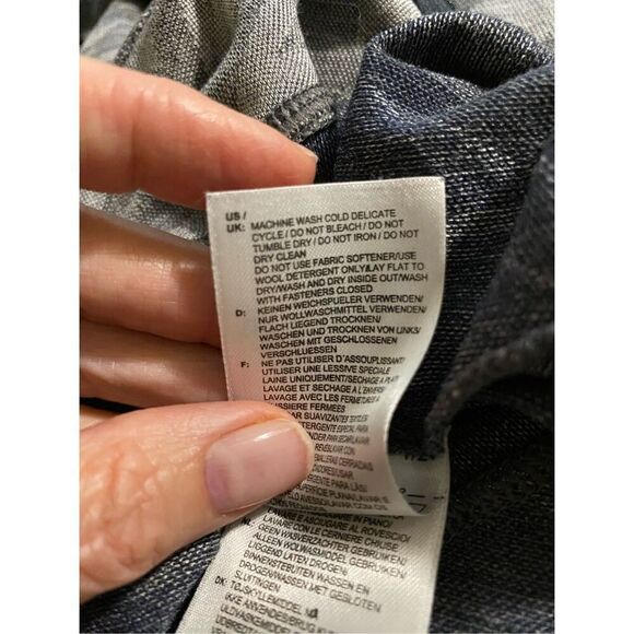 Fits like a Med, Adidas by Stella McCartney grey houndstooth long sleeve tee. - Picture 7 of 8